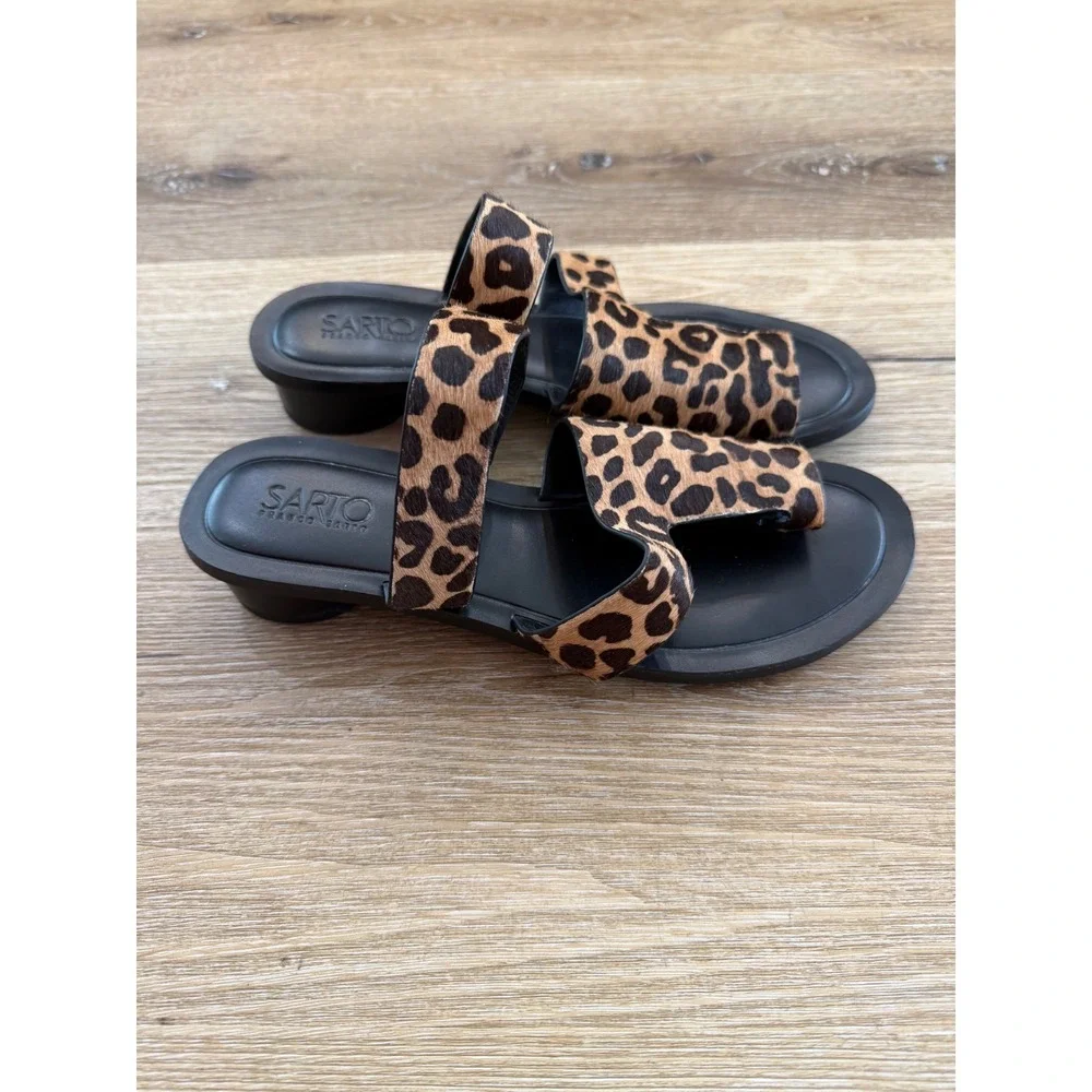 Sarto Franco‎ Sarto Trixie Sandals Womens 7.5 Leopard Calf Hair Toe Loop Slides
